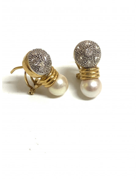 Pendientes en oro de 18 kilates y Perla cultivada
