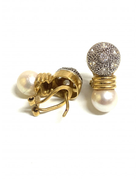 Pendientes en oro de 18 kilates y Perla cultivada