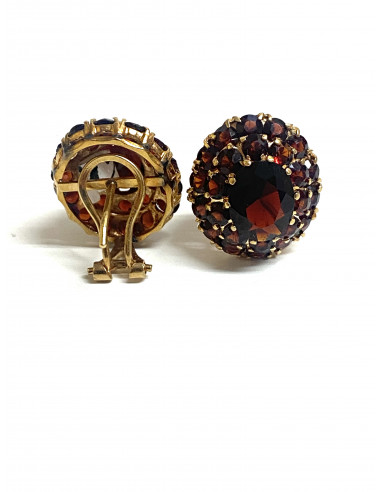 Pendientes en oro de 18 kilates y granates.