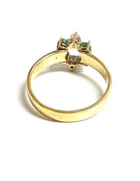 Anillo brillantes y esmeraldas